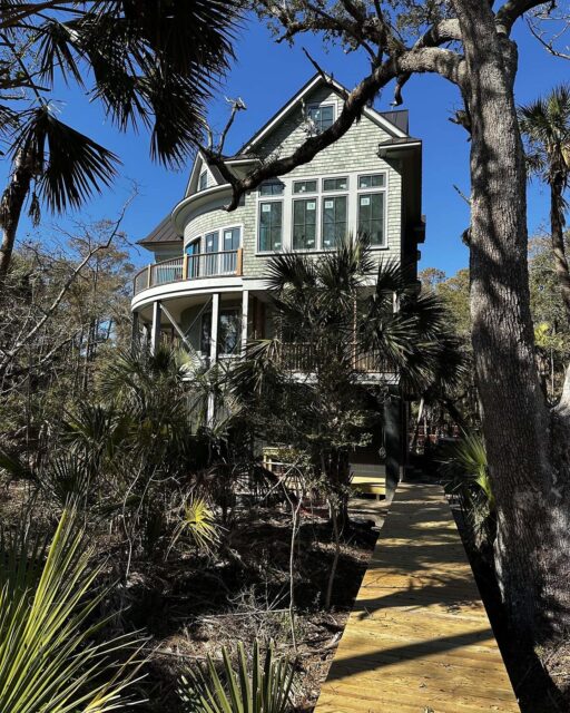 Working on Island Time 🏝️🐚 #NewConstruction #DeweesIsland #ArchitecturalDesign #CustomWindows #IslandLiving #ImpactWindows #Charelston #isleofpalms #lowcountry #customdesign #slidingdoors 

@mylestrudellarchitect 
@naramoreconstruction